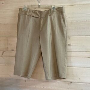 Mossimo, Size 8 Tan Woman’s Walking Shorts.
